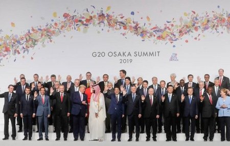 Dünya liderləri Osakada: sammit başladı