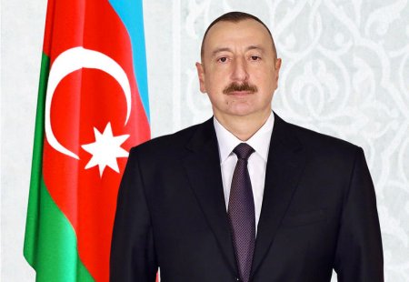 В адрес Президента Ильхама Алиева поступают поздравления по случаю Дня Республики