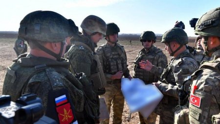 Почему миротворцы так "добры" к армянам? - Перинчек
