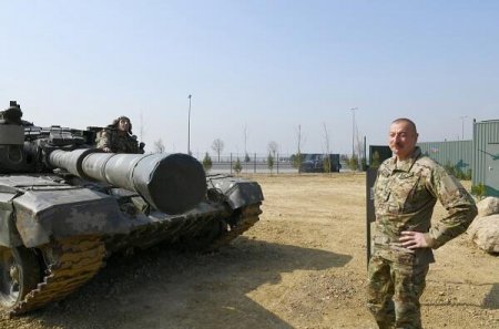 Zəfər parkındakı erməni tankını hansı azərbaycanlı alıb?