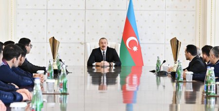 Prezident müşavirə keçirdi - VİDEO - FOTO