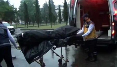 Bakıda qadın avtobusdan yıxılıb öldü