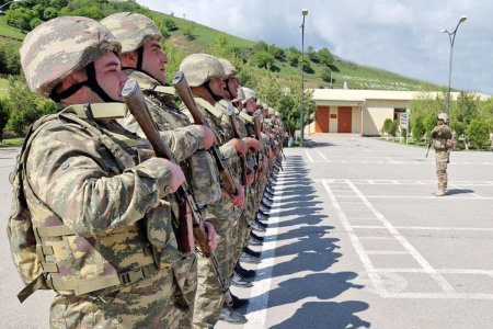 Dövlət Xidməti: Həqiqi hərbi xidmət müddətinin azaldılması müzakirə mövzusu deyil