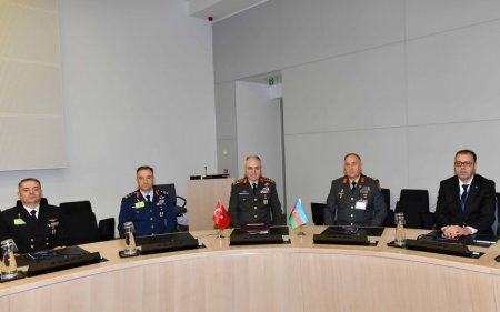 Kərim Vəliyev NATO-nun iclası çərçivəsində bir neçə ölkənin Baş Qərargah rəisləri ilə görüşüb