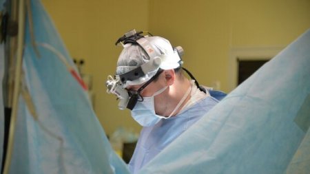 Plastik cərrahların NƏZƏRİNƏ: Sənəd qəbulu dayandırılacaq