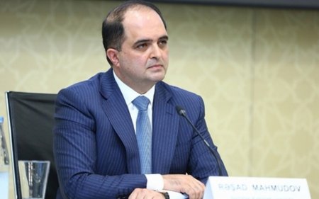 Rəşad Mahmudov: Bəzi özəl klinikalar keyfiyyətsiz tibbi xidmətlər təqdim edir