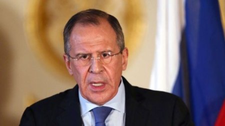 Lavrov Trampı Hitlerə bənzətdi