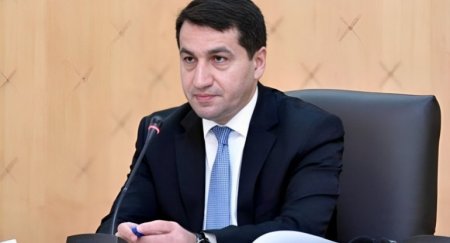Hikmət Hacıyev İranda keçirdiyi görüşlərlə bağlı paylaşımlar edib