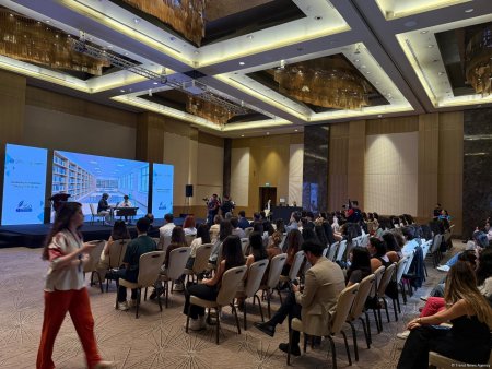 Bakıda “Gələcəyin mediası: “Əkinçi”nin izi ilə” mövzusunda Forum keçirilir (FOTO)
