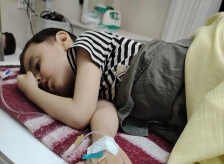 İmkansız ana xəstə övladının müalicəsi üçün yardım istəyir – FOTO