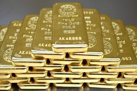 Qızılın qiyməti 3 740 dolları ötüb