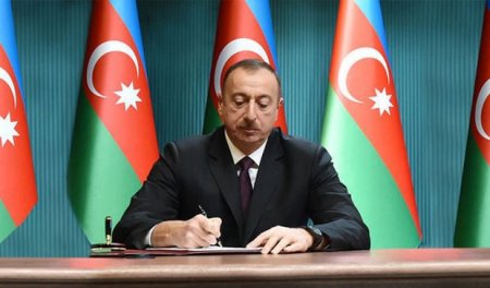 Prezident onu təltif etdi