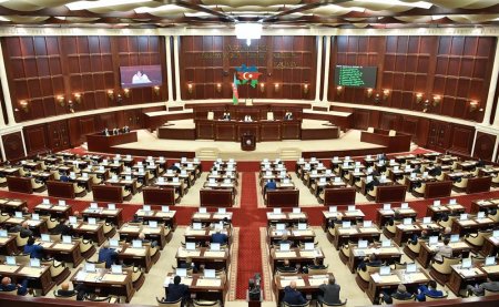 Deputatlar bu gün toplaşırlar - Gündəlikdə 12 məsələ var