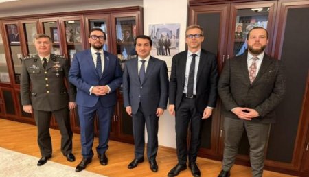Hikmət Hacıyev NATO-nun Cənubi Qafqazdakı Ofisinin rəhbəri ilə görüşüb