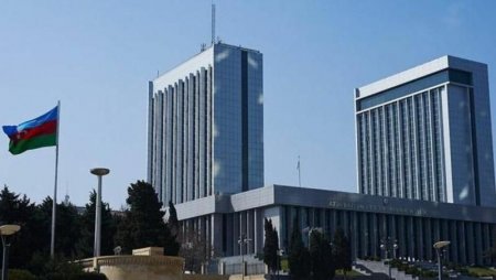 Milli Məclisdə konfrans keçirilir