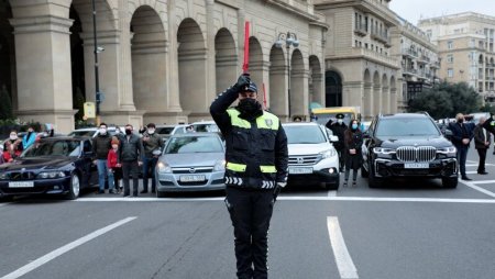 20 Yanvar şəhidlərinin xatirəsi bir dəqiqəlik sükutla yad olundu