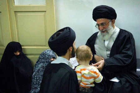 Xameneinin ailəsindən yalnız onlar sağ qaldı