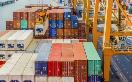 Azərbaycanın xarici ticarət dövriyyəsi 10 milyard dollara yaxın olub