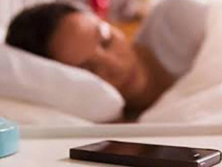 Telefonlar yuxu keyfiyyətini necə pozur?
