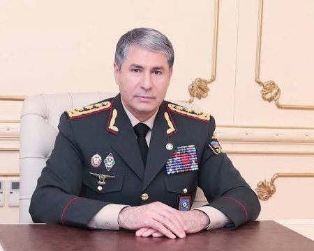 Vilayət Eyvazov şəxsi heyəti təbrik etdi