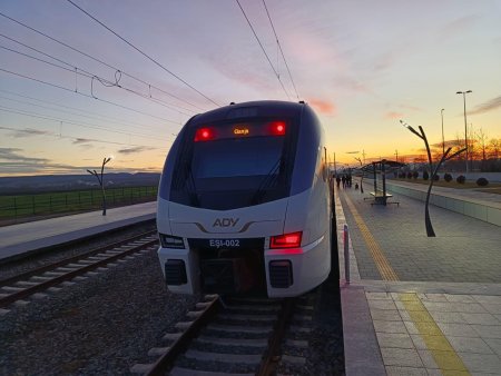 Tiflisə gedən qatarlara əlavə 3 vaqon qoşulacaq: Burada biletlər daha ucuzdur