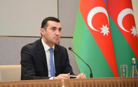 Ayxan Hacızadə: Rusiya-Ermənistan münasibətlərinə aid mövzuların Azərbaycanla əlaqəli şərh edilməsinə son qoyulmalıdır