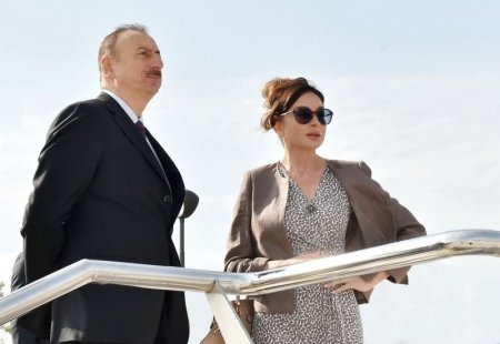 Prezident və xanımı Buxarada