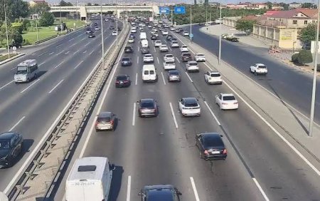 Bakıda bəzi yollarda sıxlıq yaranıb - SİYAHI