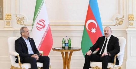 İlham Əliyev Məsud Pezeşkiana zəng edib