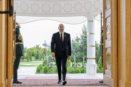 İlham Əliyev "Avaza" Kompleksinə gedib - FOTO