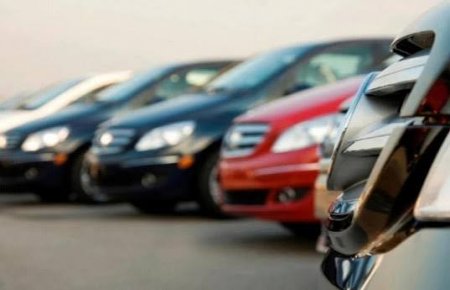 Azərbaycan avtomobil idxalına çəkdiyi xərci 29 %-dən çox azaldıb